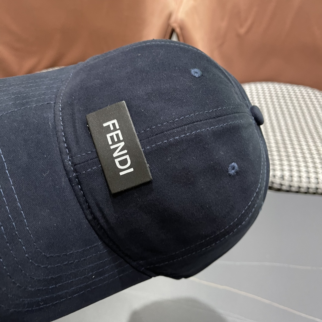  FENDI芬迪，2025新品棒球帽 代购版本！时尚潮流，高端做工！细节看实拍哦