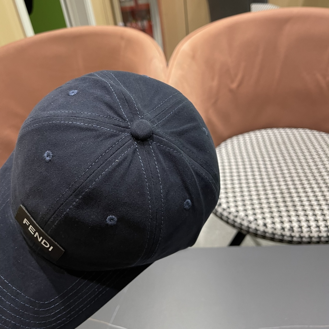  FENDI芬迪，2025新品棒球帽 代购版本！时尚潮流，高端做工！细节看实拍哦