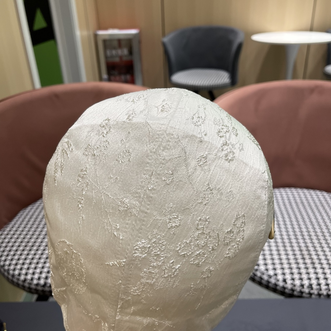  普拉达2025新款国风提花时尚精致感前进帽男女透气优雅百
搭高街风鸭舌帽