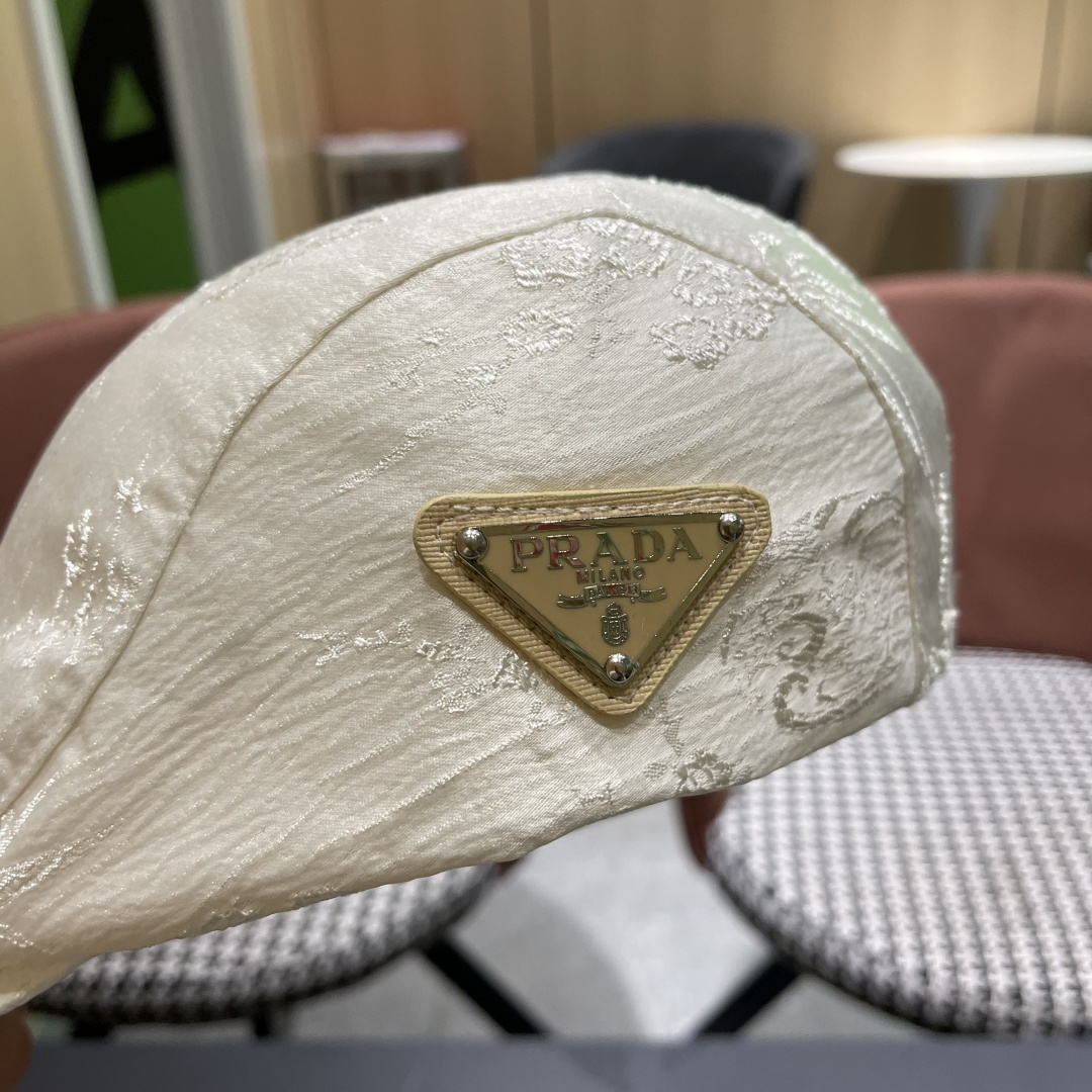  普拉达2025新款国风提花时尚精致感前进帽男女透气优雅百
搭高街风鸭舌帽
