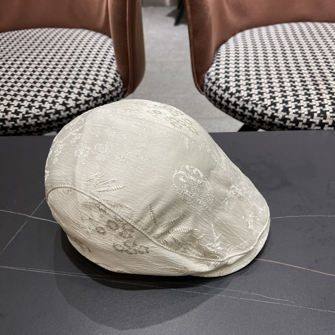  普拉达2025新款国风提花时尚精致感前进帽男女透气优雅百
搭高街风鸭舌帽