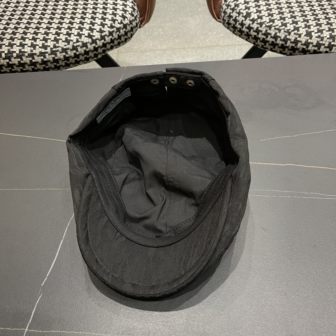  普拉达2025春夏轻薄透气前进帽时尚复古鸭舌帽
子休闲百搭复古帽子遮阳显脸小