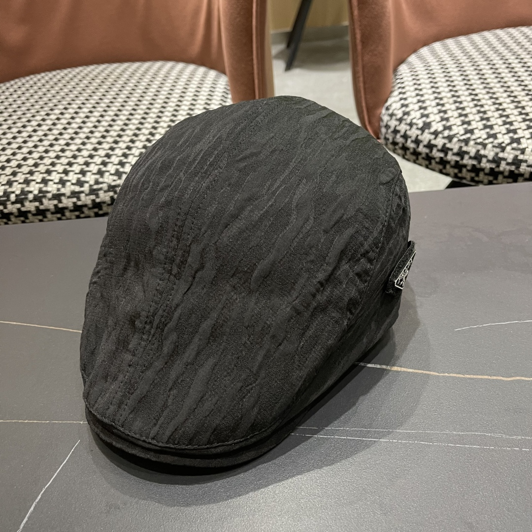  普拉达2025春夏轻薄透气前进帽时尚复古鸭舌帽
子休闲百搭复古帽子遮阳显脸小