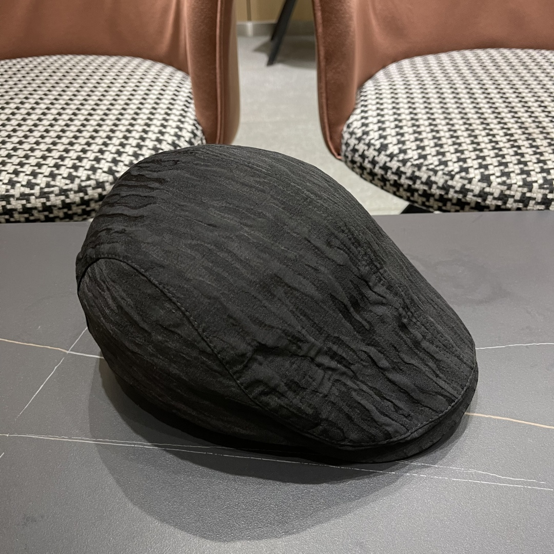  普拉达2025春夏轻薄透气前进帽时尚复古鸭舌帽
子休闲百搭复古帽子遮阳显脸小