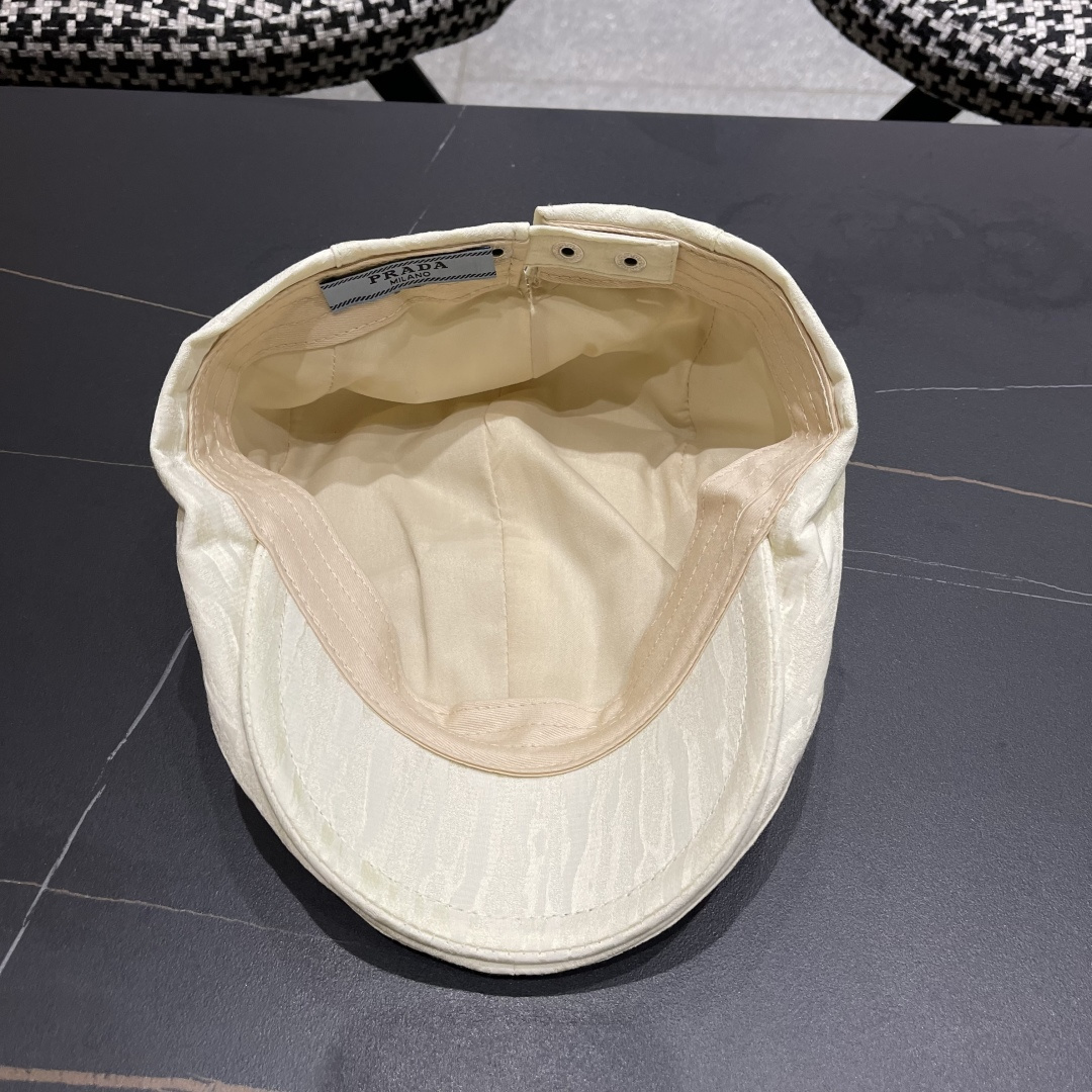  普拉达2025春夏轻薄透气前进帽时尚复古鸭舌帽
子休闲百搭复古帽子遮阳显脸小