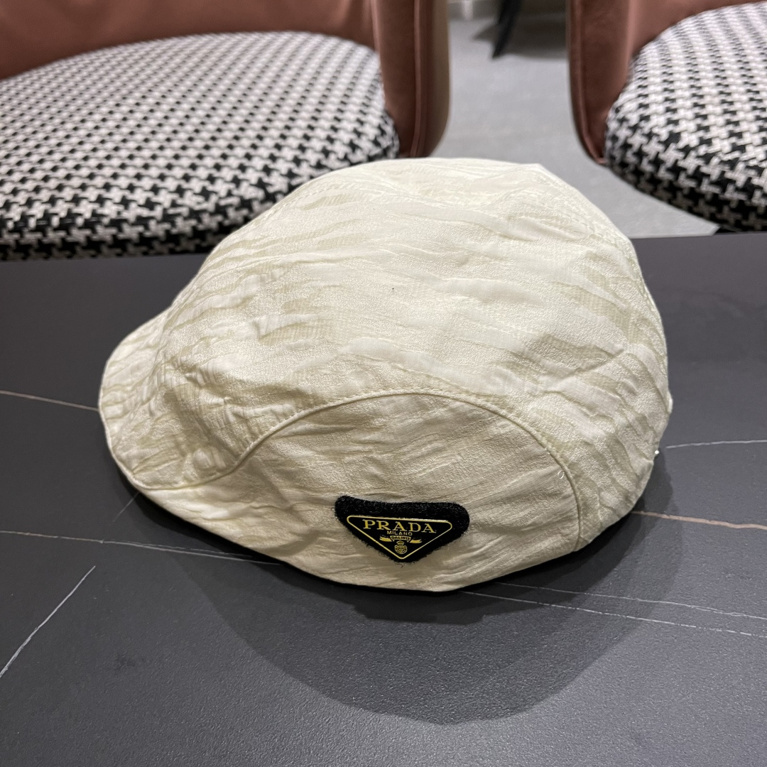  普拉达2025春夏轻薄透气前进帽时尚复古鸭舌帽
子休闲百搭复古帽子遮阳显脸小