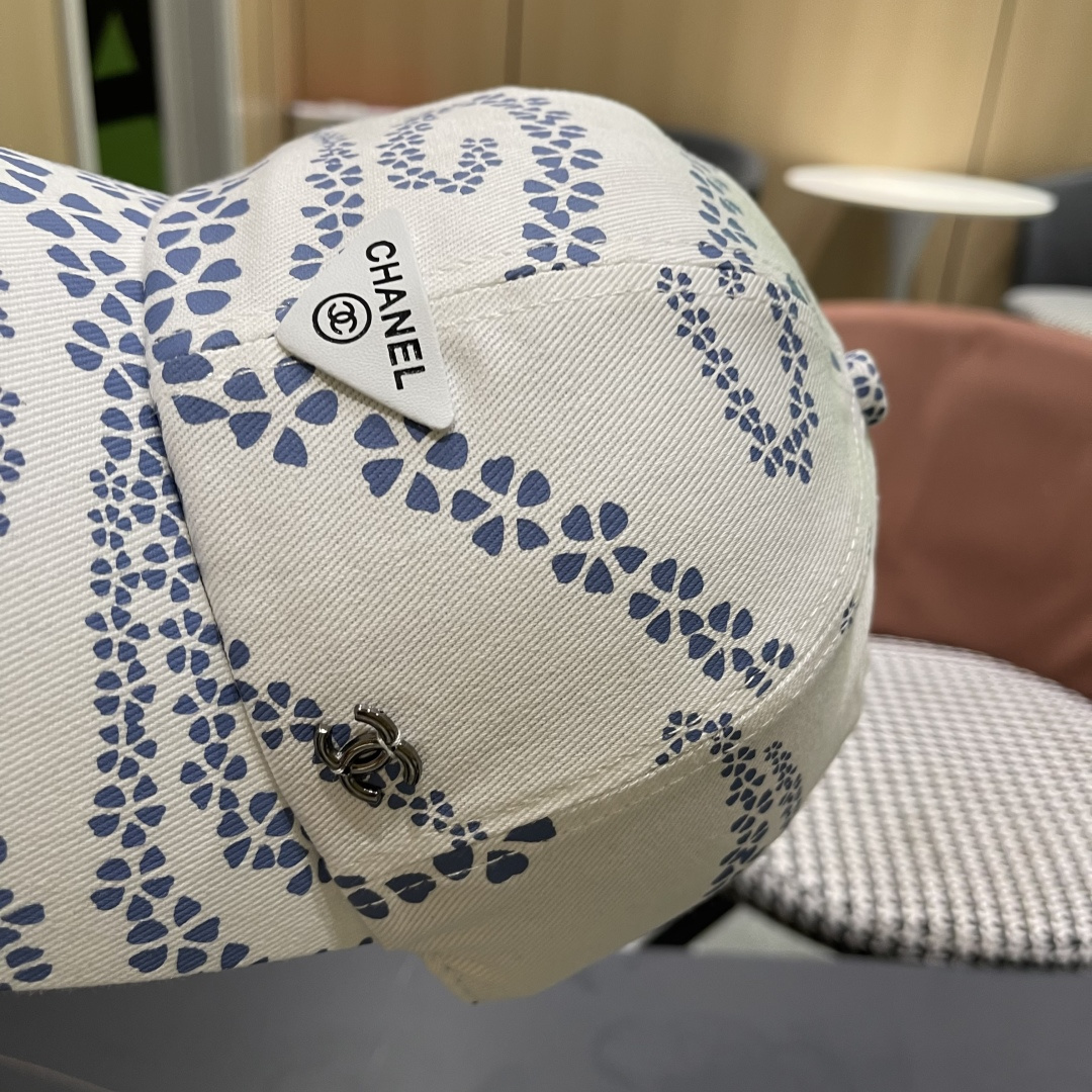 香奈儿CHANEL 新款做旧牛仔双c棒球帽鸭舌帽
时尚休闲设计 跑量新品