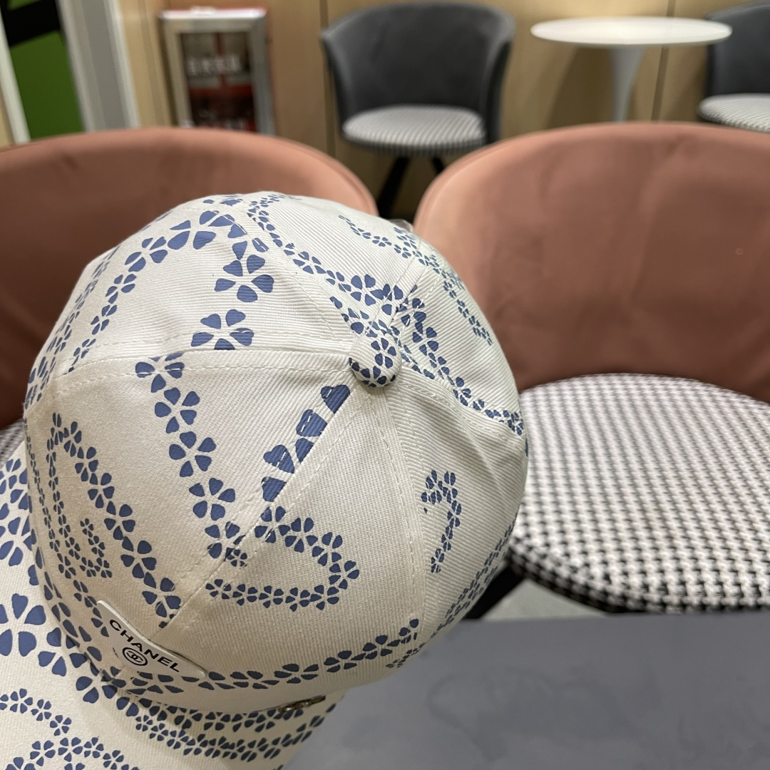 香奈儿CHANEL 新款做旧牛仔双c棒球帽鸭舌帽
时尚休闲设计 跑量新品