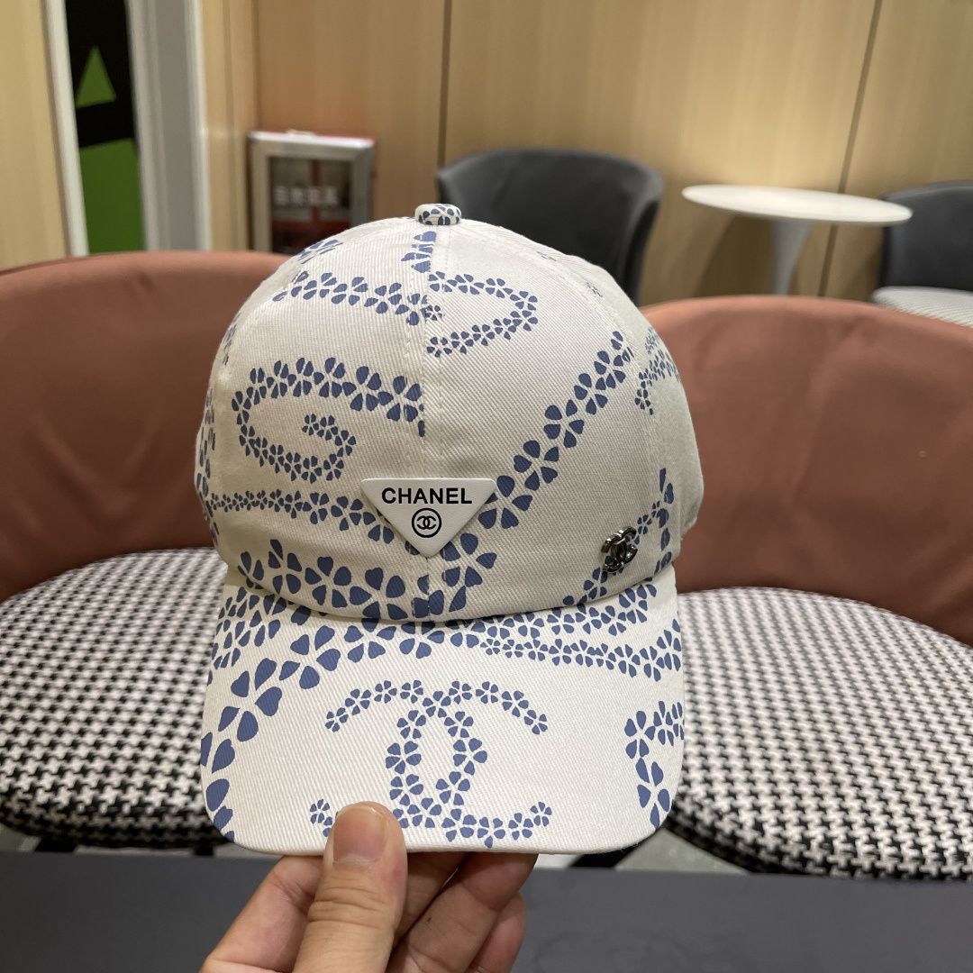 香奈儿CHANEL 新款做旧牛仔双c棒球帽鸭舌帽
时尚休闲设计 跑量新品
