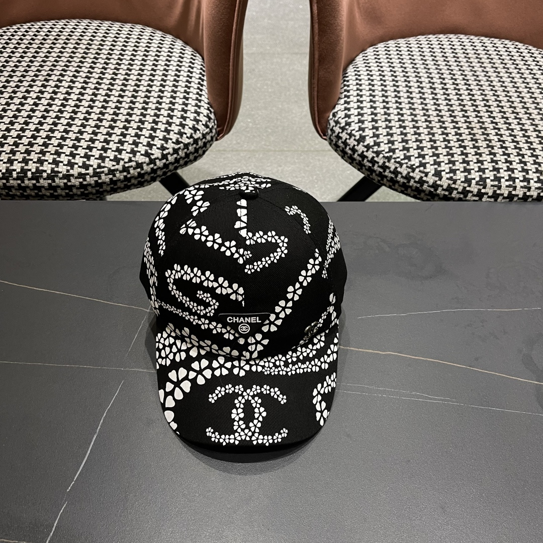 香奈儿CHANEL 新款做旧牛仔双c棒球帽鸭舌帽
时尚休闲设计 跑量新品