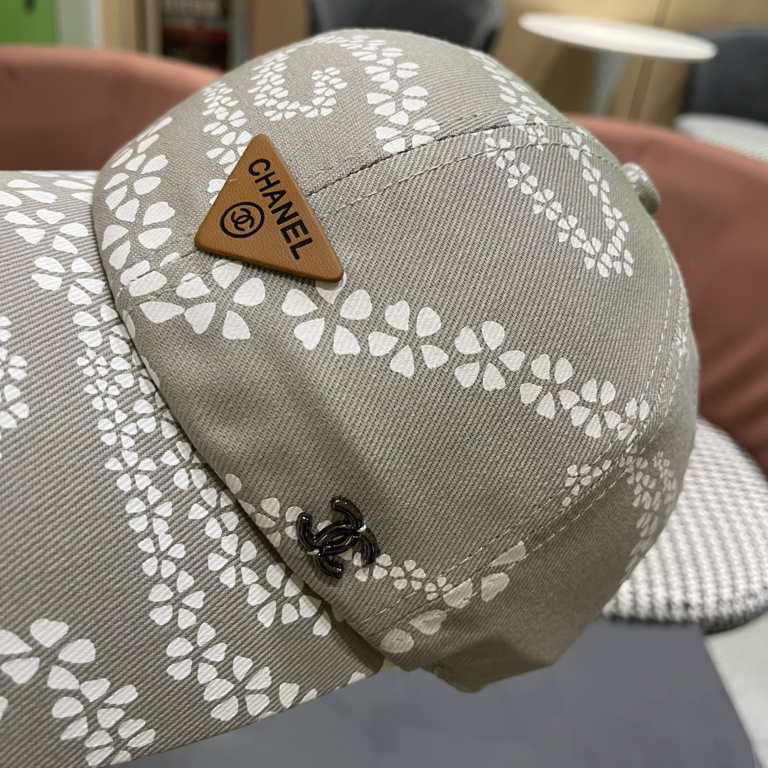 香奈儿CHANEL 新款做旧牛仔双c棒球帽鸭舌帽
时尚休闲设计 跑量新品