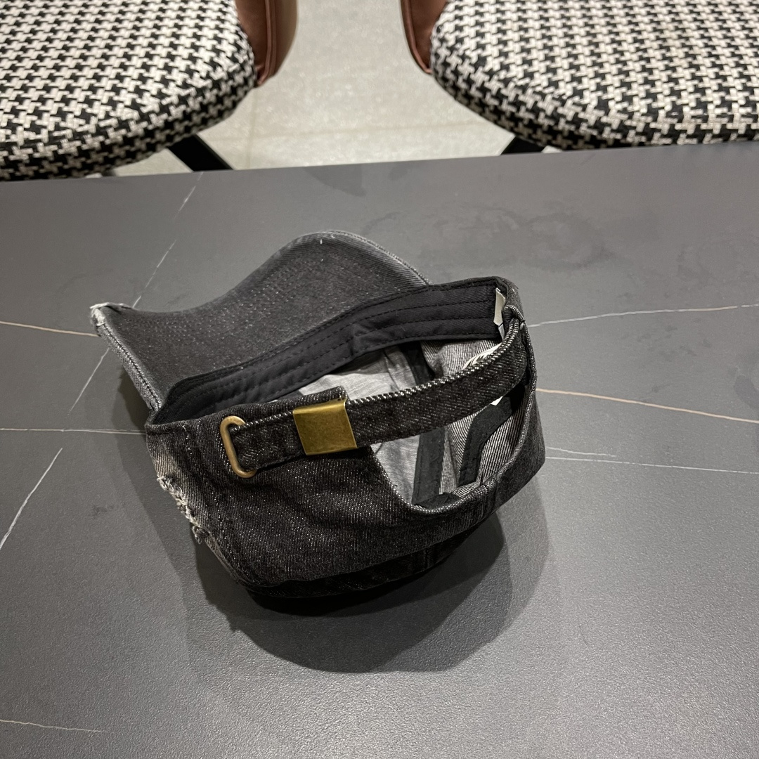  春夏新款 2025蒙口MONCLER棒球帽，年轻时尚潮人穿搭色系，视觉效果超强，立体字母，好看有质感！