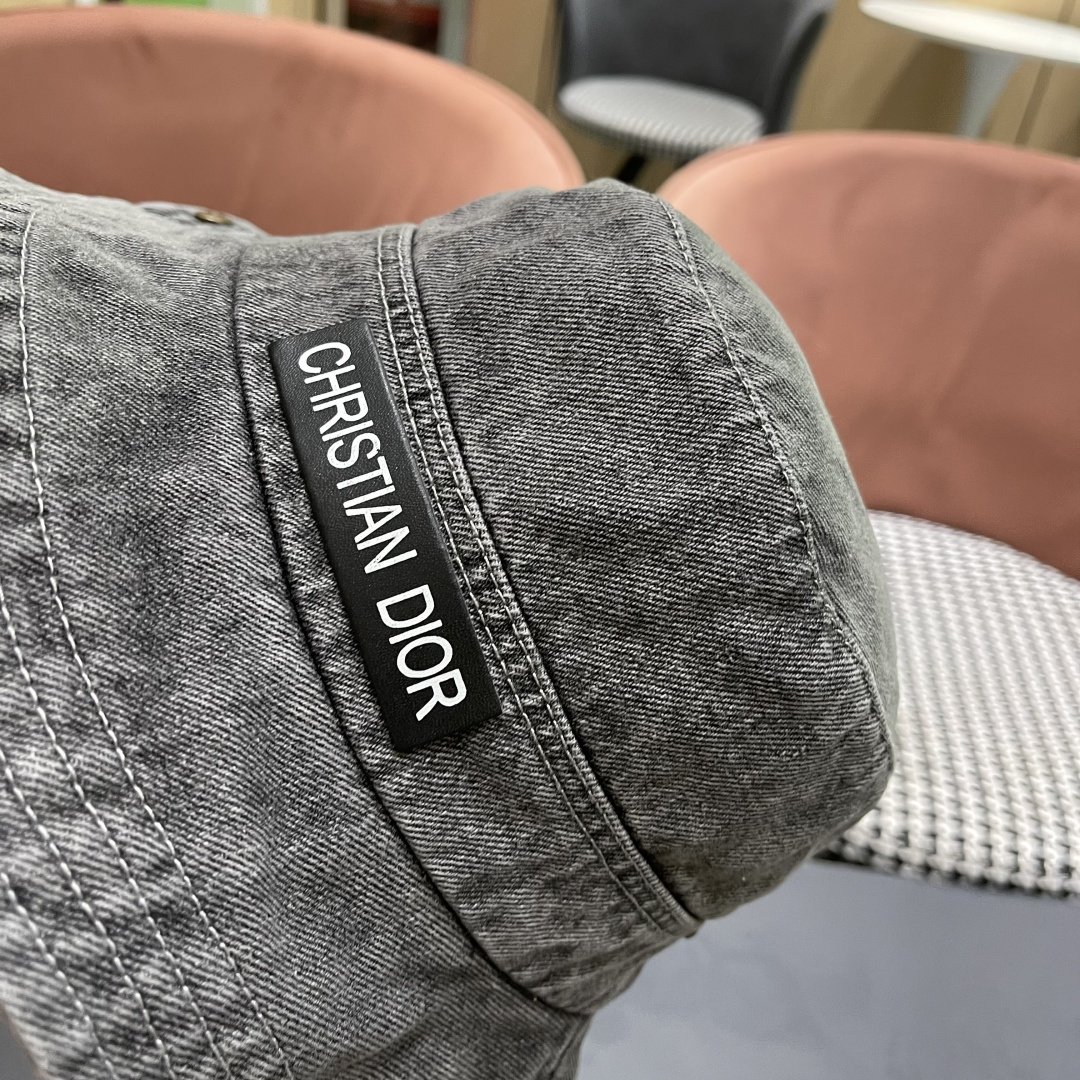  迪奥 韩版简约水洗牛仔渔夫帽男女春夏户外露
营登山帽遮阳大檐帽