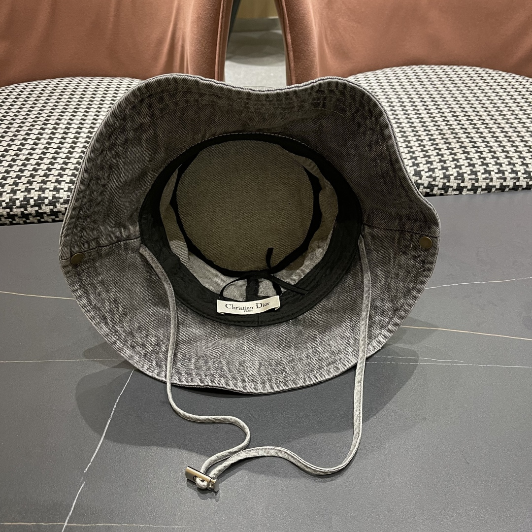  迪奥 韩版简约水洗牛仔渔夫帽男女春夏户外露
营登山帽遮阳大檐帽