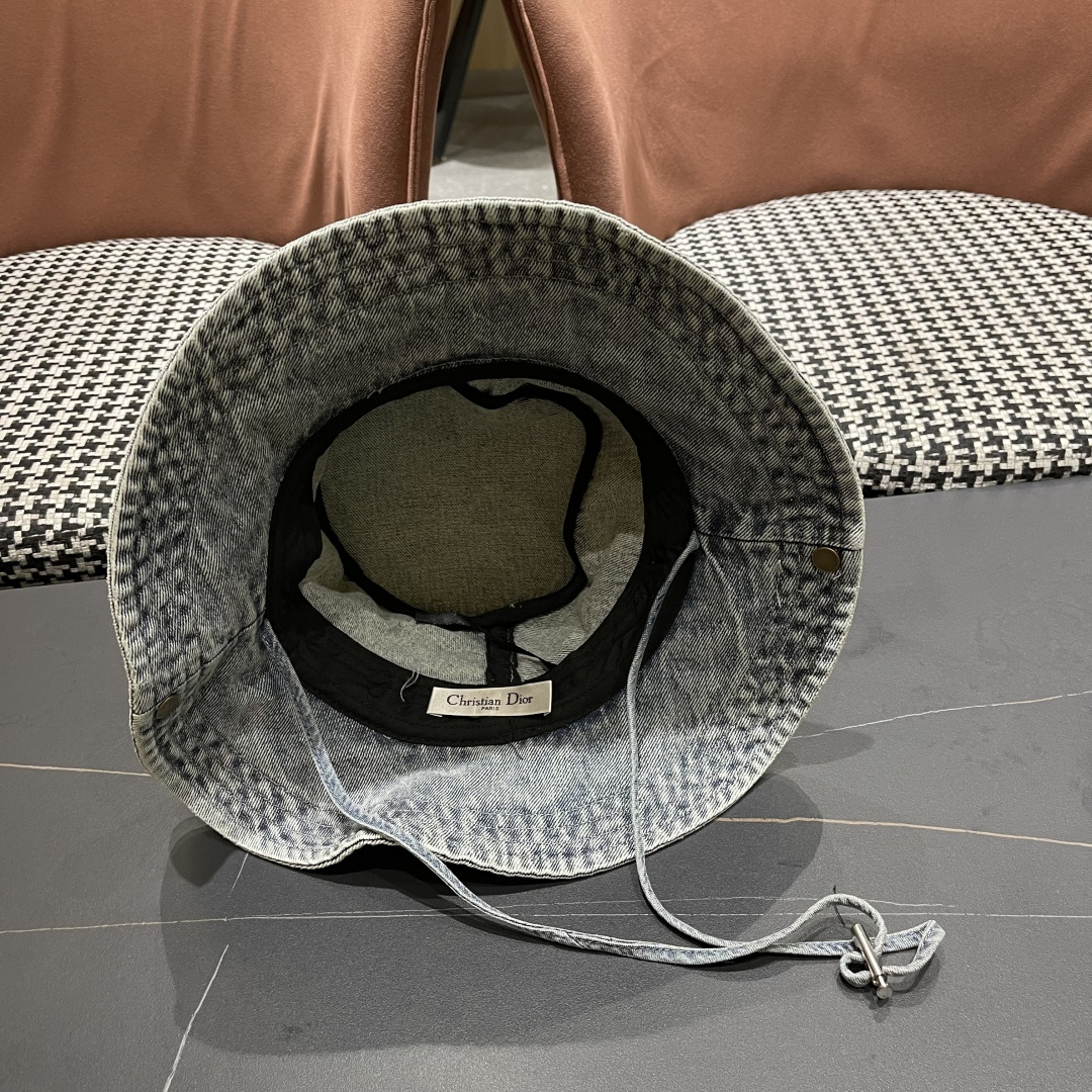  迪奥 韩版简约水洗牛仔渔夫帽男女春夏户外露
营登山帽遮阳大檐帽