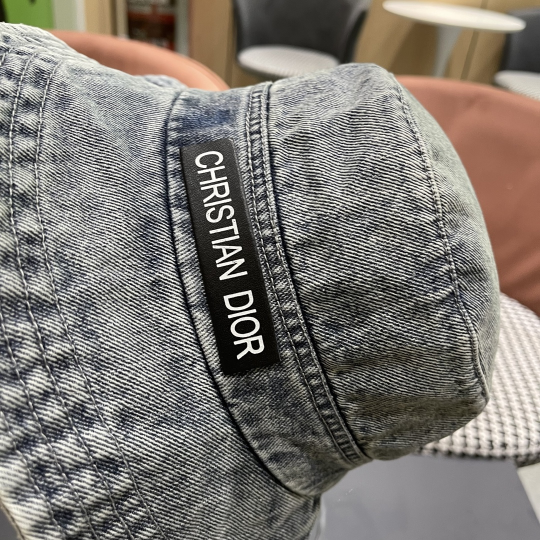  迪奥 韩版简约水洗牛仔渔夫帽男女春夏户外露
营登山帽遮阳大檐帽