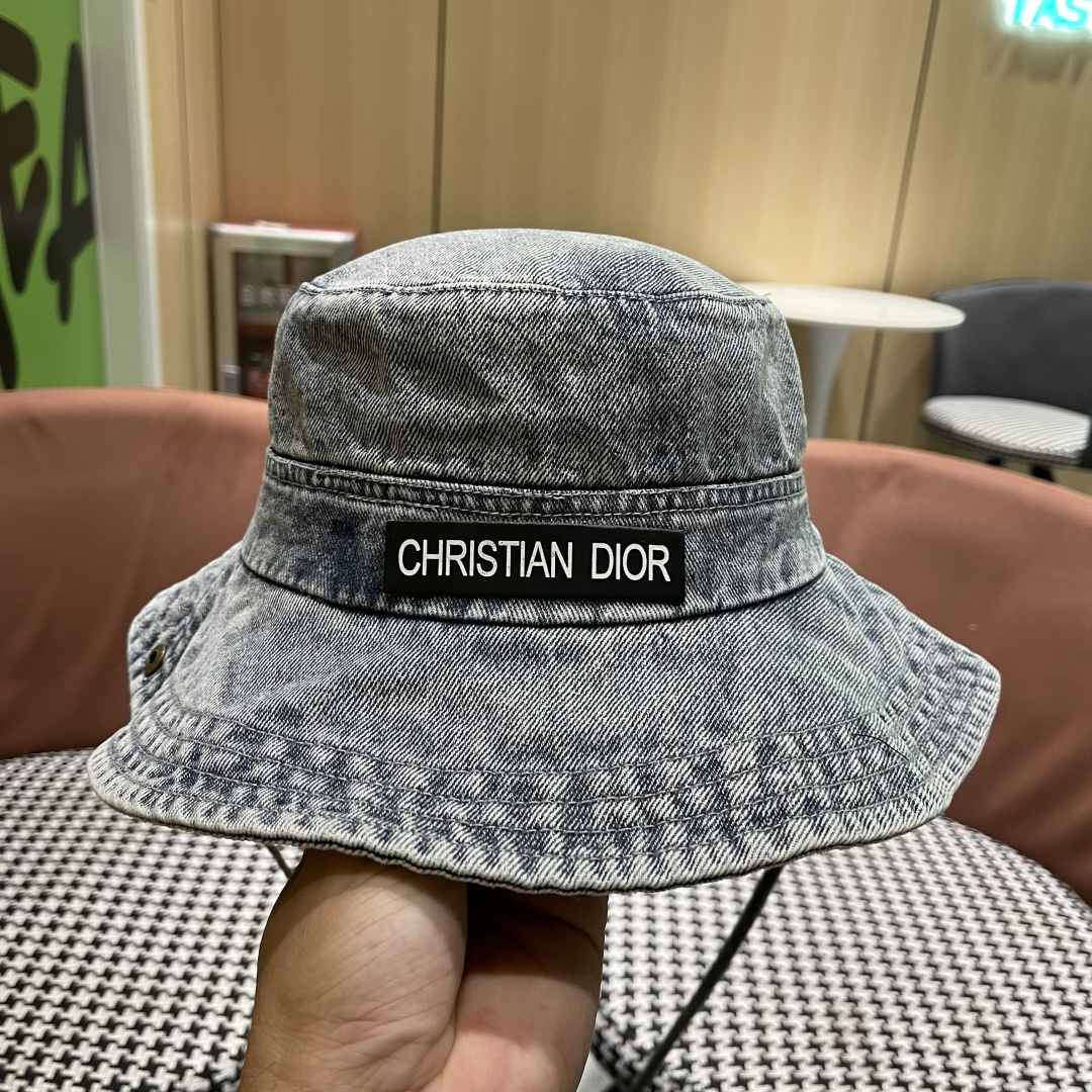  迪奥 韩版简约水洗牛仔渔夫帽男女春夏户外露
营登山帽遮阳大檐帽