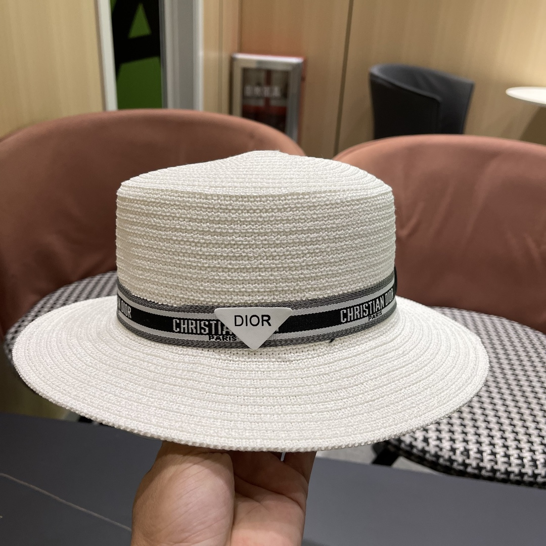  Dior迪奥 2025网红同款田园风拉菲草帽女复古镂空毛边大檐透气
网眼防晒沙滩帽潮