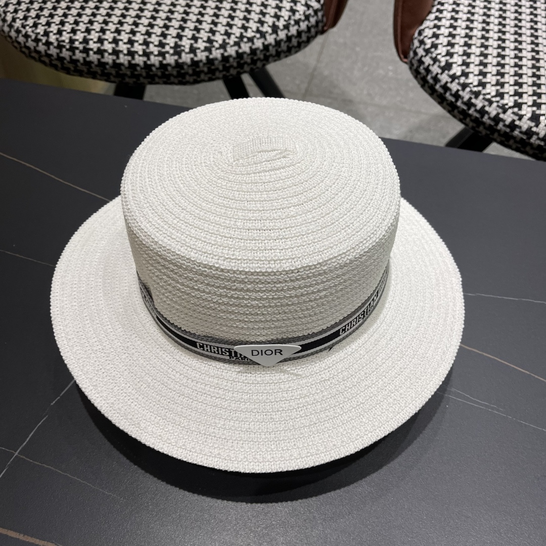  Dior迪奥 2025网红同款田园风拉菲草帽女复古镂空毛边大檐透气
网眼防晒沙滩帽潮