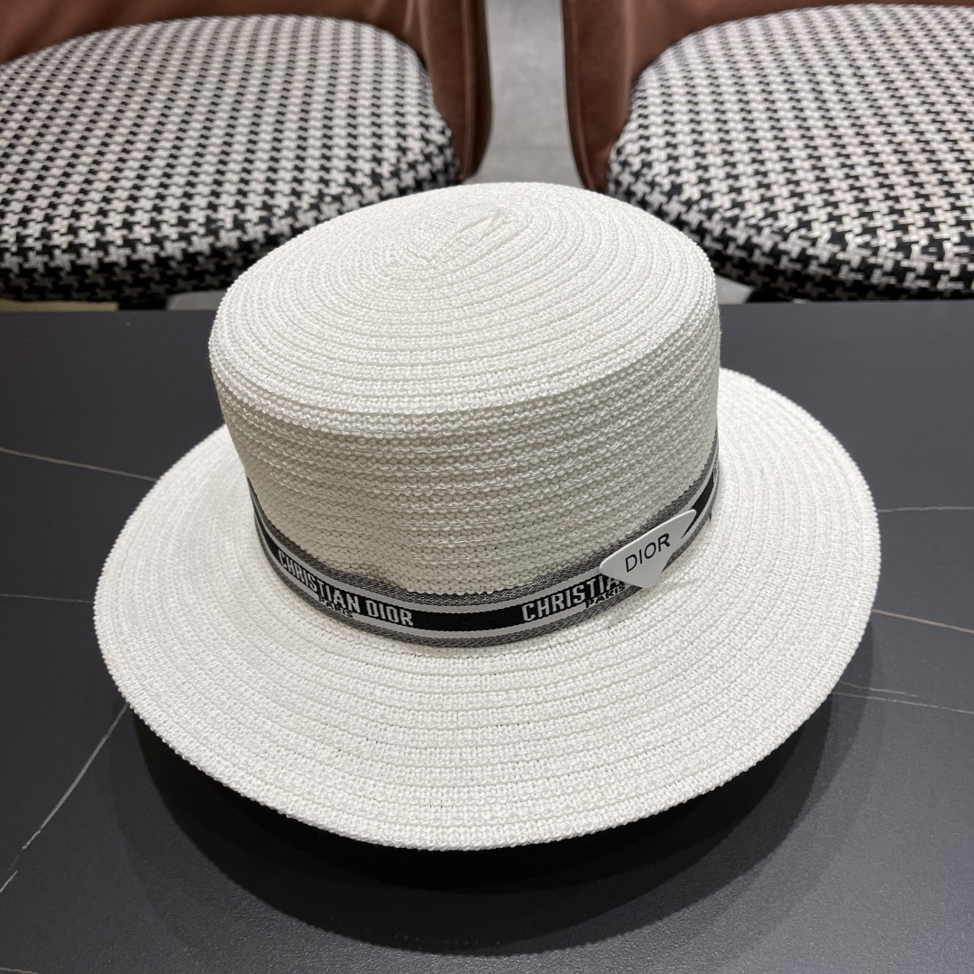 Dior迪奥 2025网红同款田园风拉菲草帽女复古镂空毛边大檐透气
网眼防晒沙滩帽潮