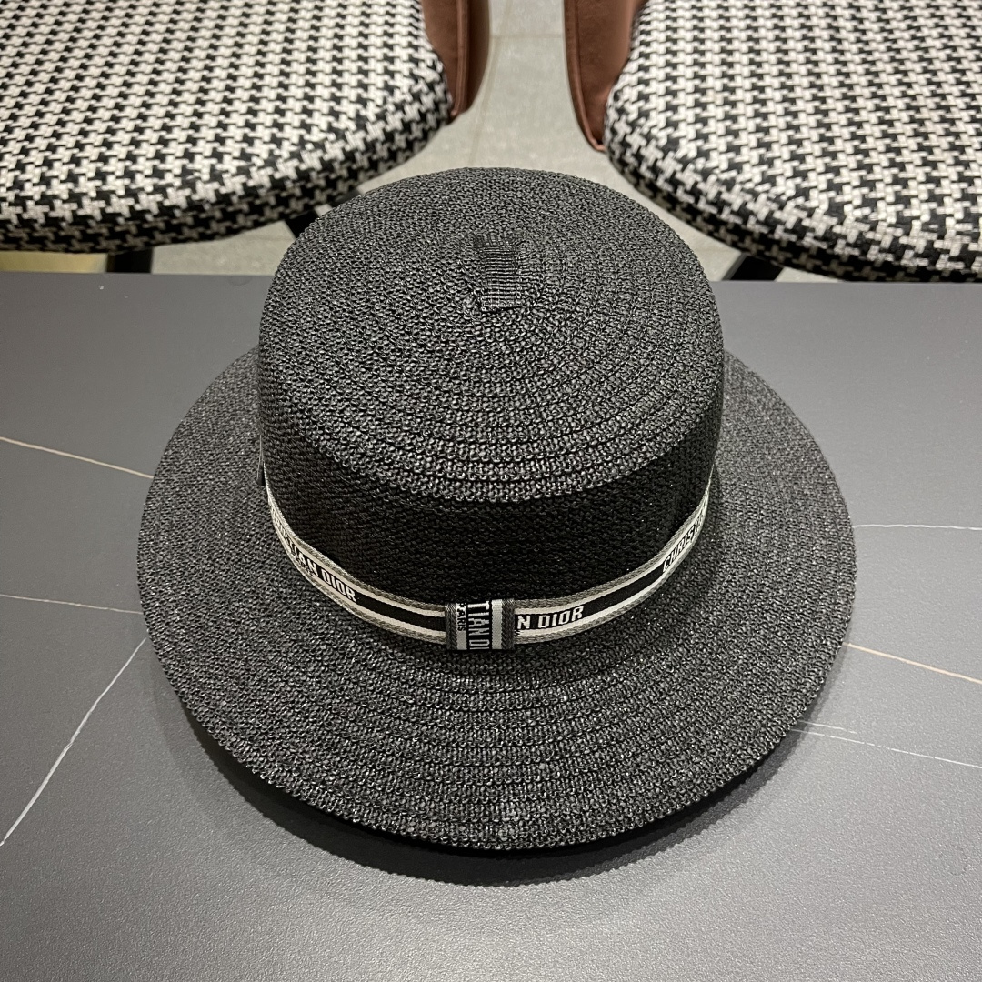  Dior迪奥 2025网红同款田园风拉菲草帽女复古镂空毛边大檐透气
网眼防晒沙滩帽潮