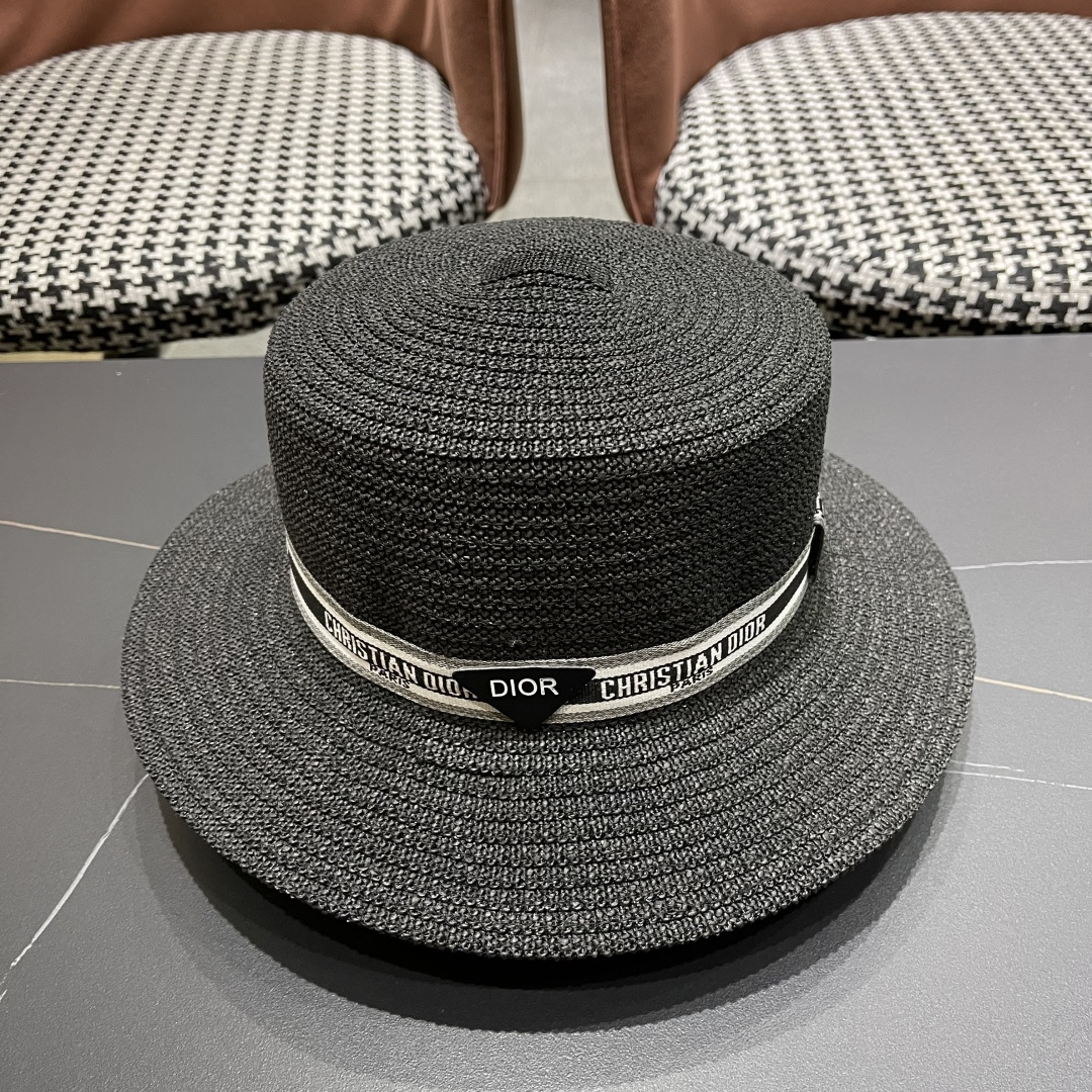  Dior迪奥 2025网红同款田园风拉菲草帽女复古镂空毛边大檐透气
网眼防晒沙滩帽潮