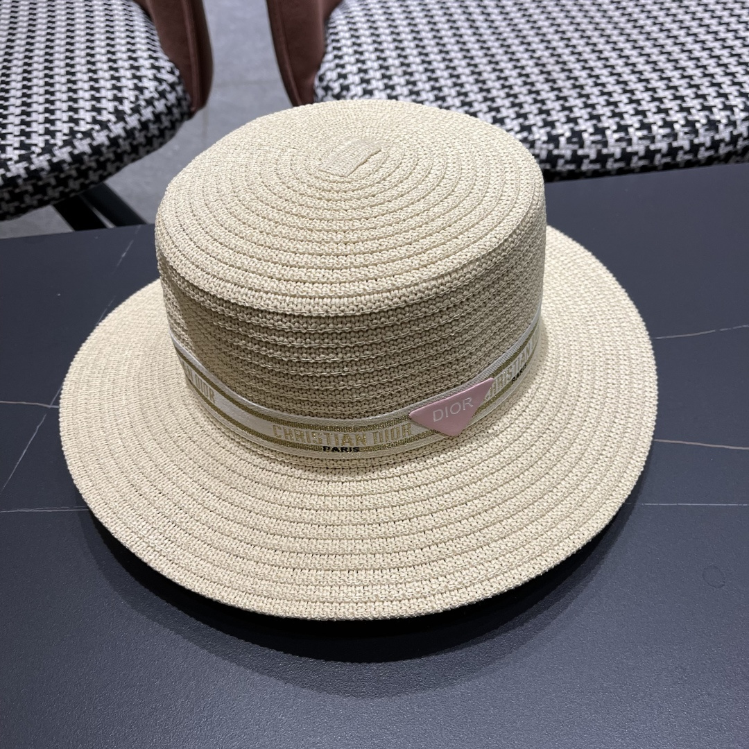  Dior迪奥 2025网红同款田园风拉菲草帽女复古镂空毛边大檐透气
网眼防晒沙滩帽潮