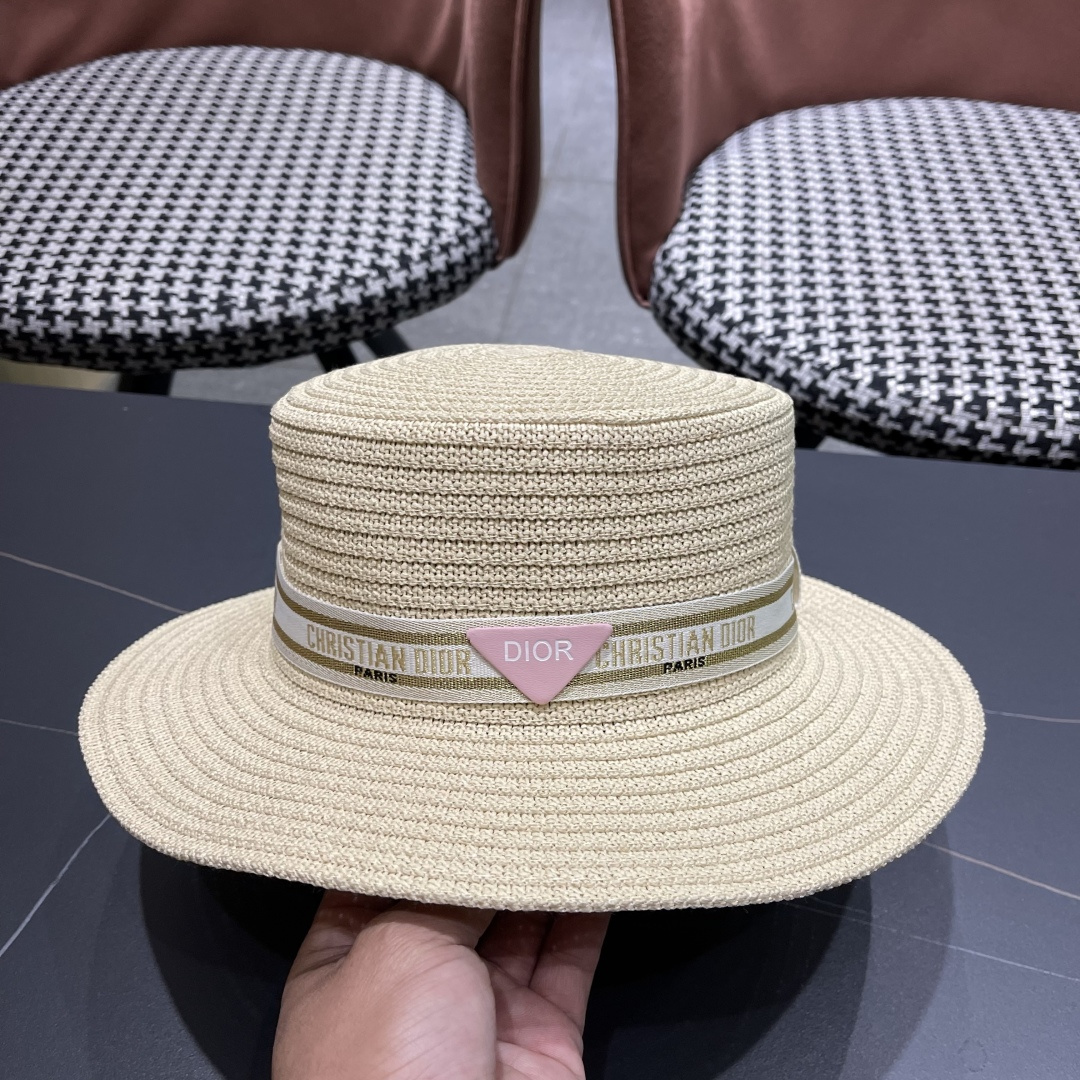  Dior迪奥 2025网红同款田园风拉菲草帽女复古镂空毛边大檐透气
网眼防晒沙滩帽潮