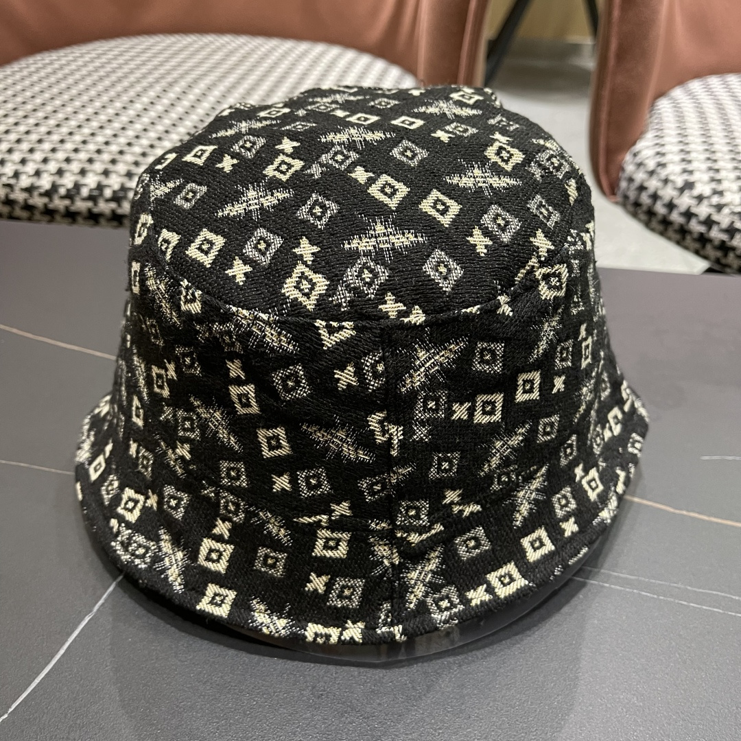  Moncler蒙口2025新款日系时尚简约不规则的渔夫帽女出游防紫外线太阳帽潮