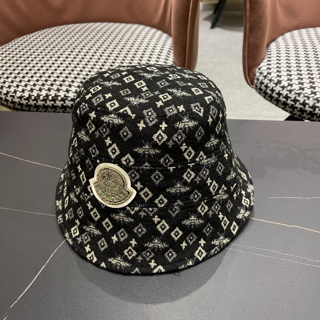  Moncler蒙口2025新款日系时尚简约不规则的渔夫帽女出游防紫外线太阳帽潮