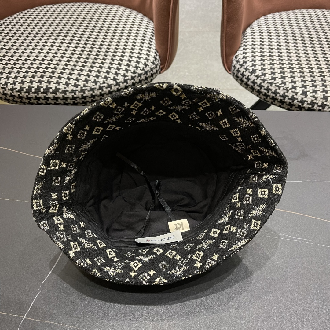  Moncler蒙口2025新款日系时尚简约不规则的渔夫帽女出游防紫外线太阳帽潮