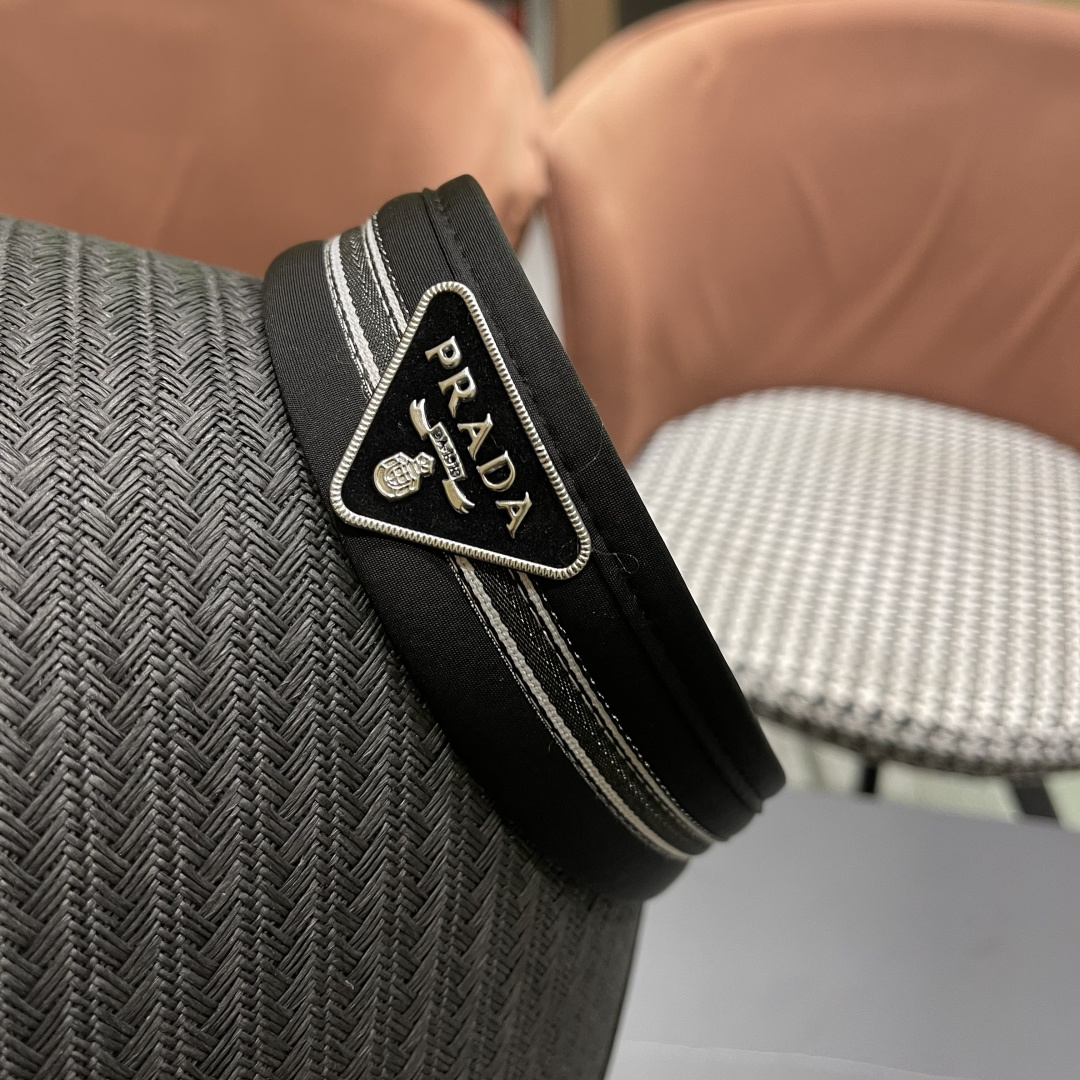  Prada普拉达 防晒帽子女夏季遮脸大帽檐空顶
遮阳帽骑车遮阳帽