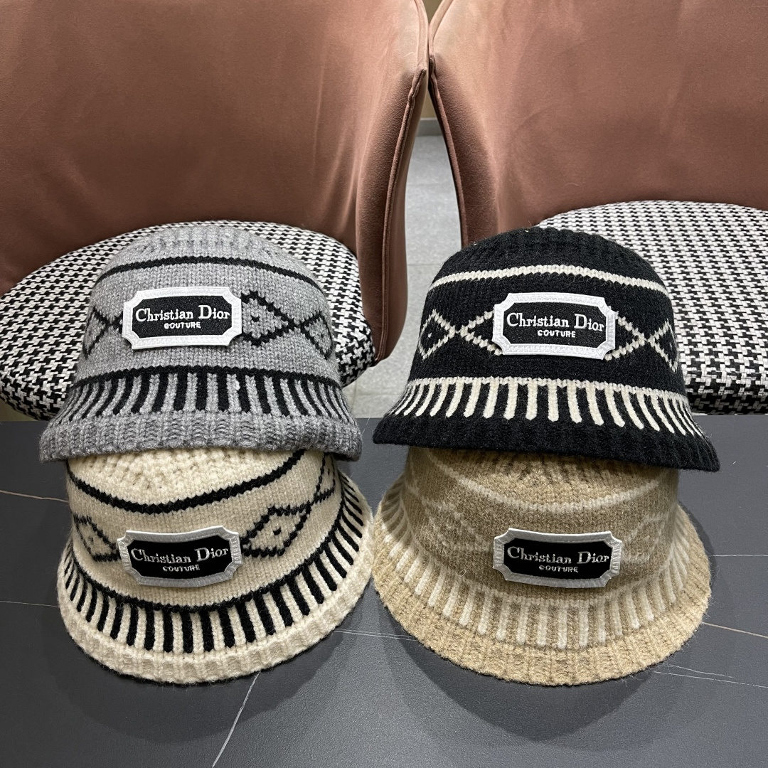  迪奥 2025秋冬新款菱形图案毛线帽女情侣休闲百搭保暖护耳冷帽针织帽子