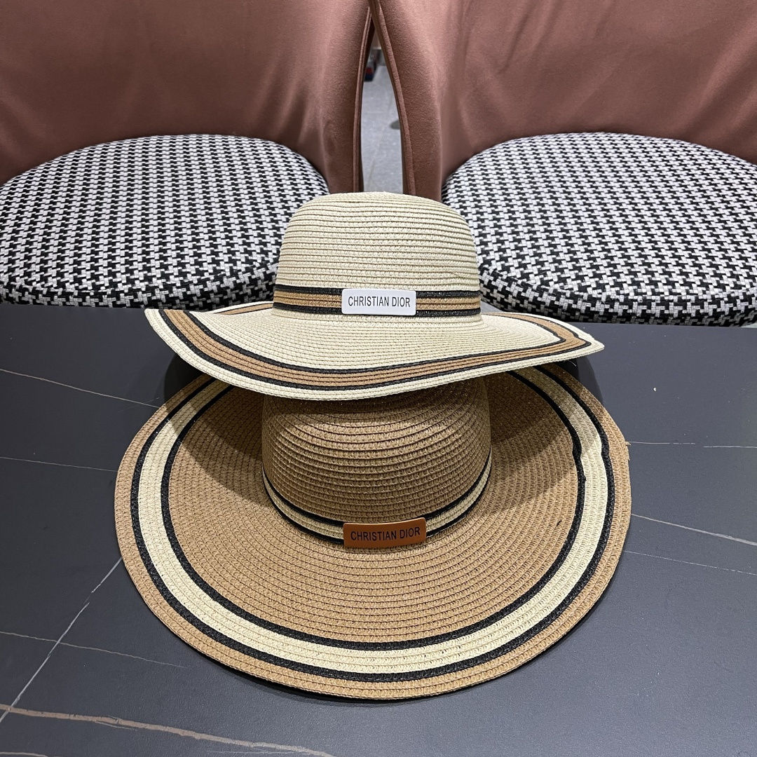  【DIOR迪奥】2025新款大檐草帽🤩沙滩风，简约大方，百搭单品～出街首选，新款帽型超美腻，新品上架