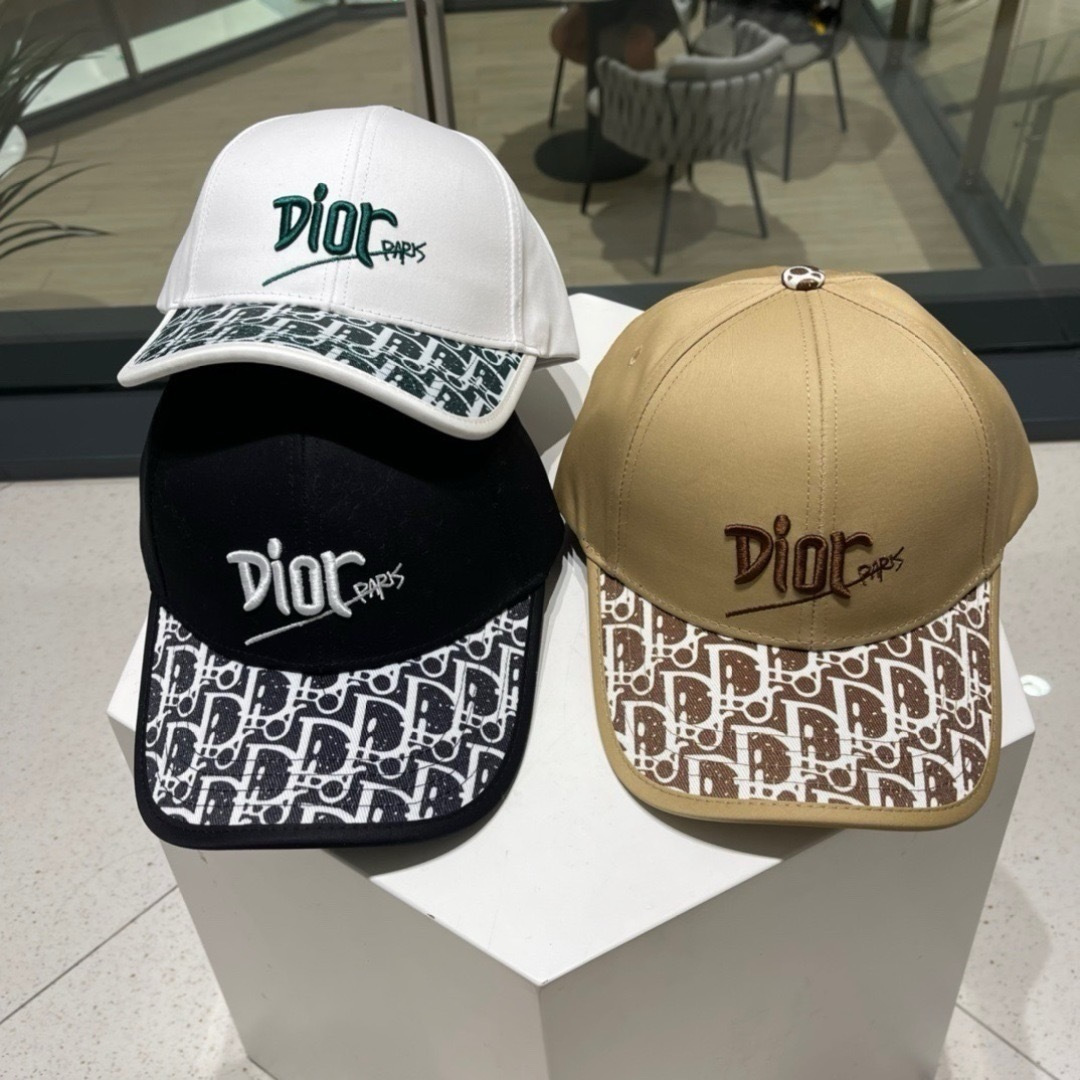 【DIOR迪奥】新款拼色棒球帽，新款出货，大牌款超好搭配，赶紧入手！