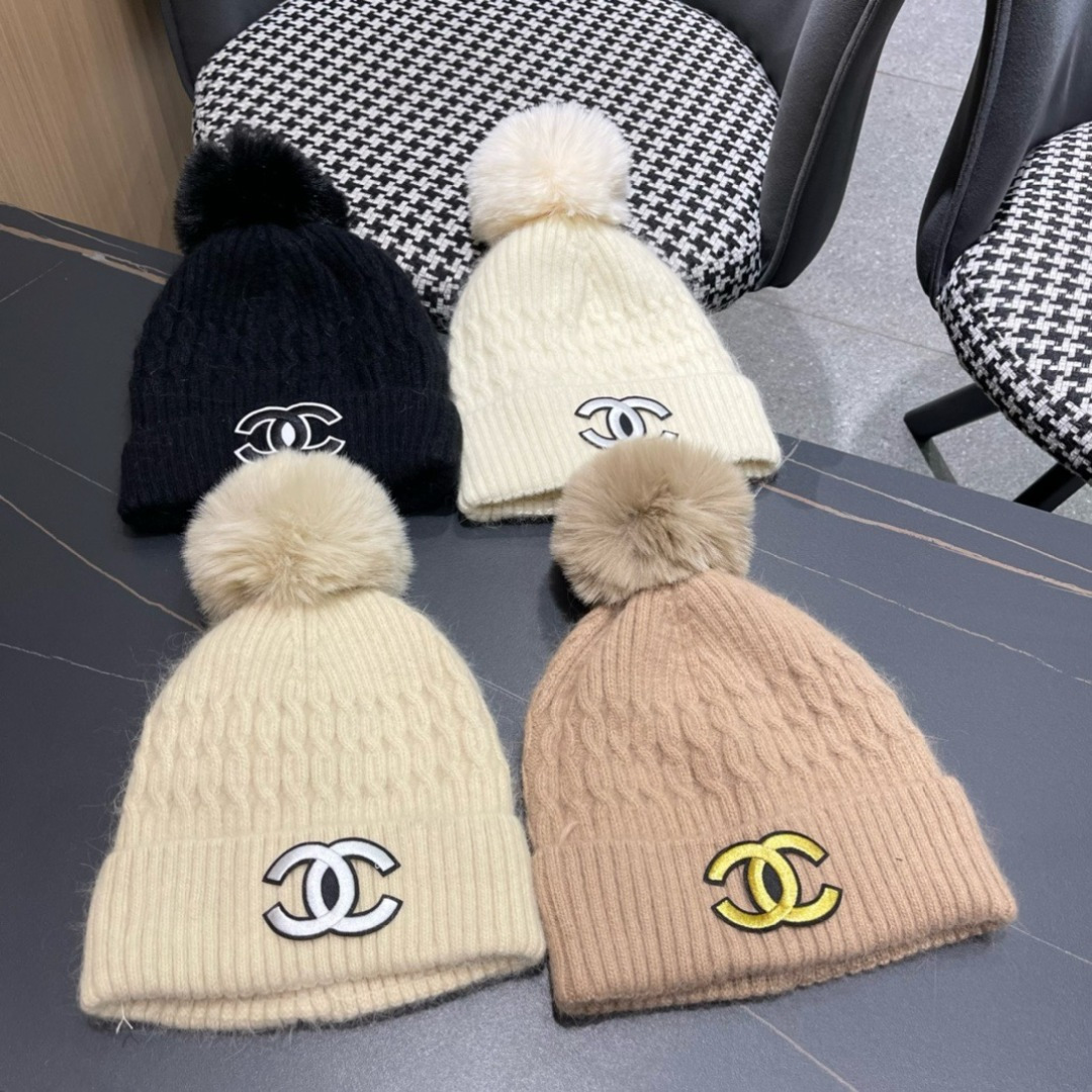  Chanel香奈儿秋冬网红时尚博主推荐款毛线帽，小红书爆款，手感超柔软舒适的针织线帽，弹性极佳！