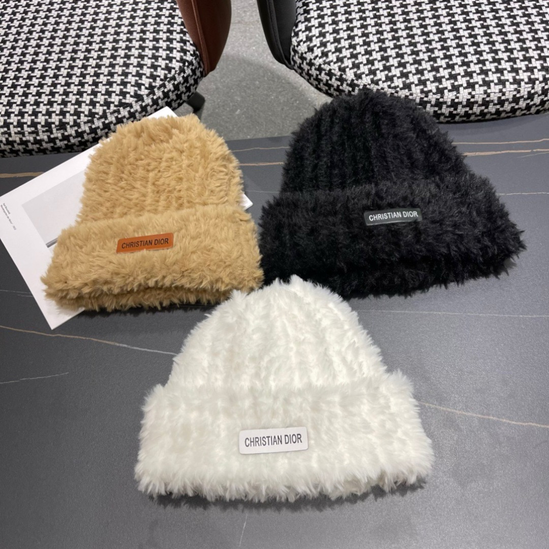    Dior 针织帽子女冬季新款爆款毛绒茸茸保暖显脸小冷帽月子毛线帽