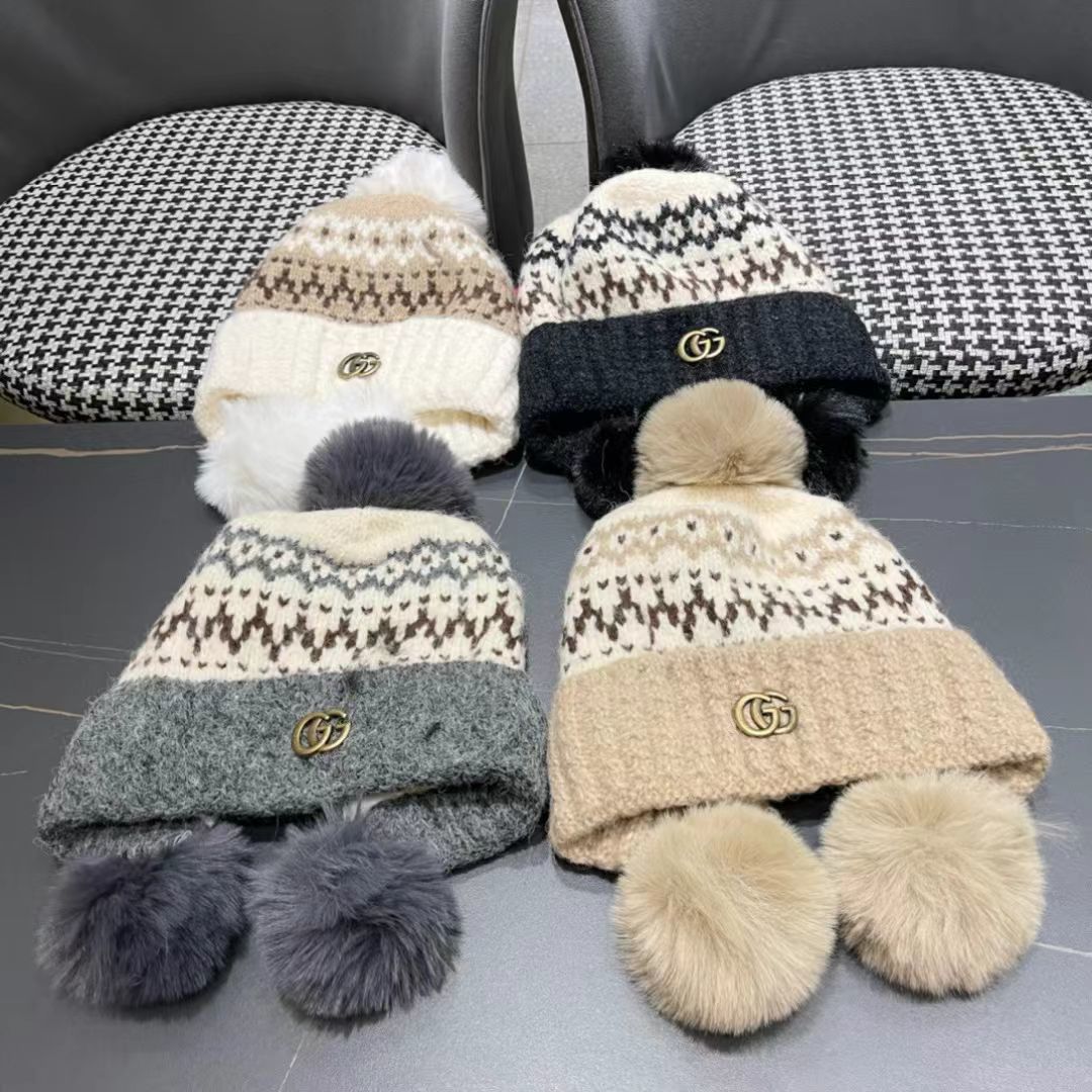  GUCCI古奇 冬季毛绒可爱毛球针织毛线帽加绒保暖时尚护耳帽子