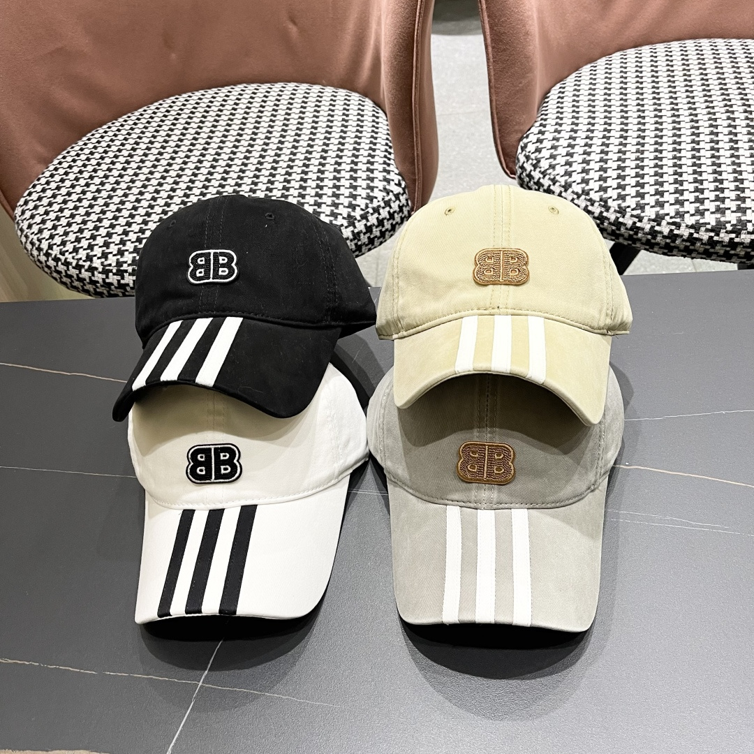 
BALENCIAGA巴黎世家新款棒球帽，很酷的色系，男女佩戴都有不同style，巴黎粉必入款！
