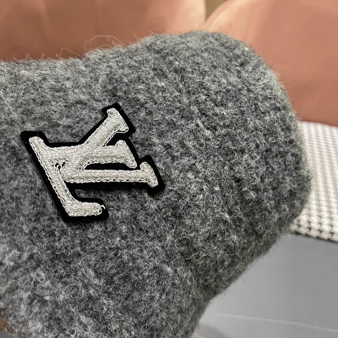  LV 路易威登👑毛茸茸爆款渔夫帽子女秋冬季显脸小，渔夫水桶帽冬款保暖盆帽