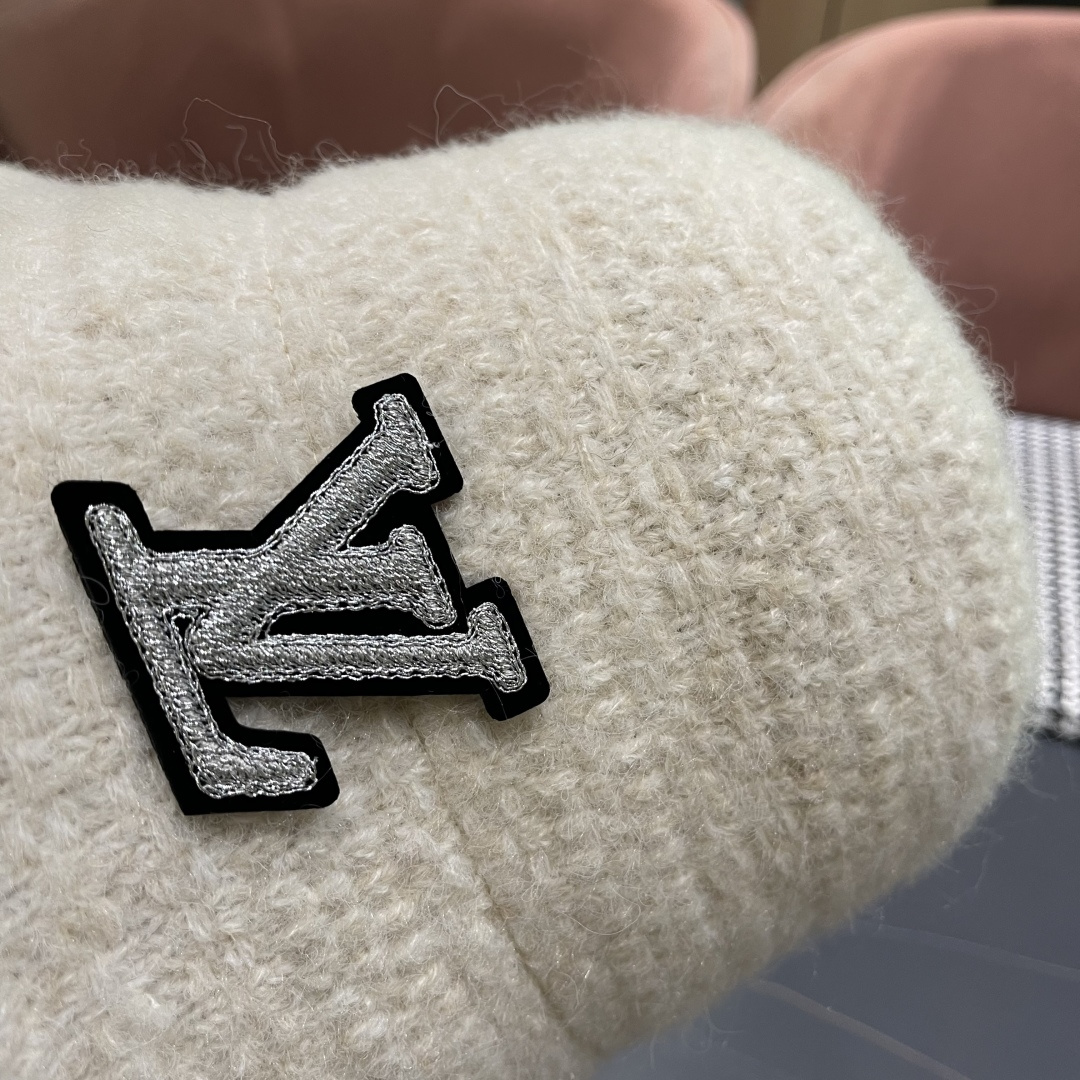  LV 路易威登👑毛茸茸爆款渔夫帽子女秋冬季显脸小，渔夫水桶帽冬款保暖盆帽