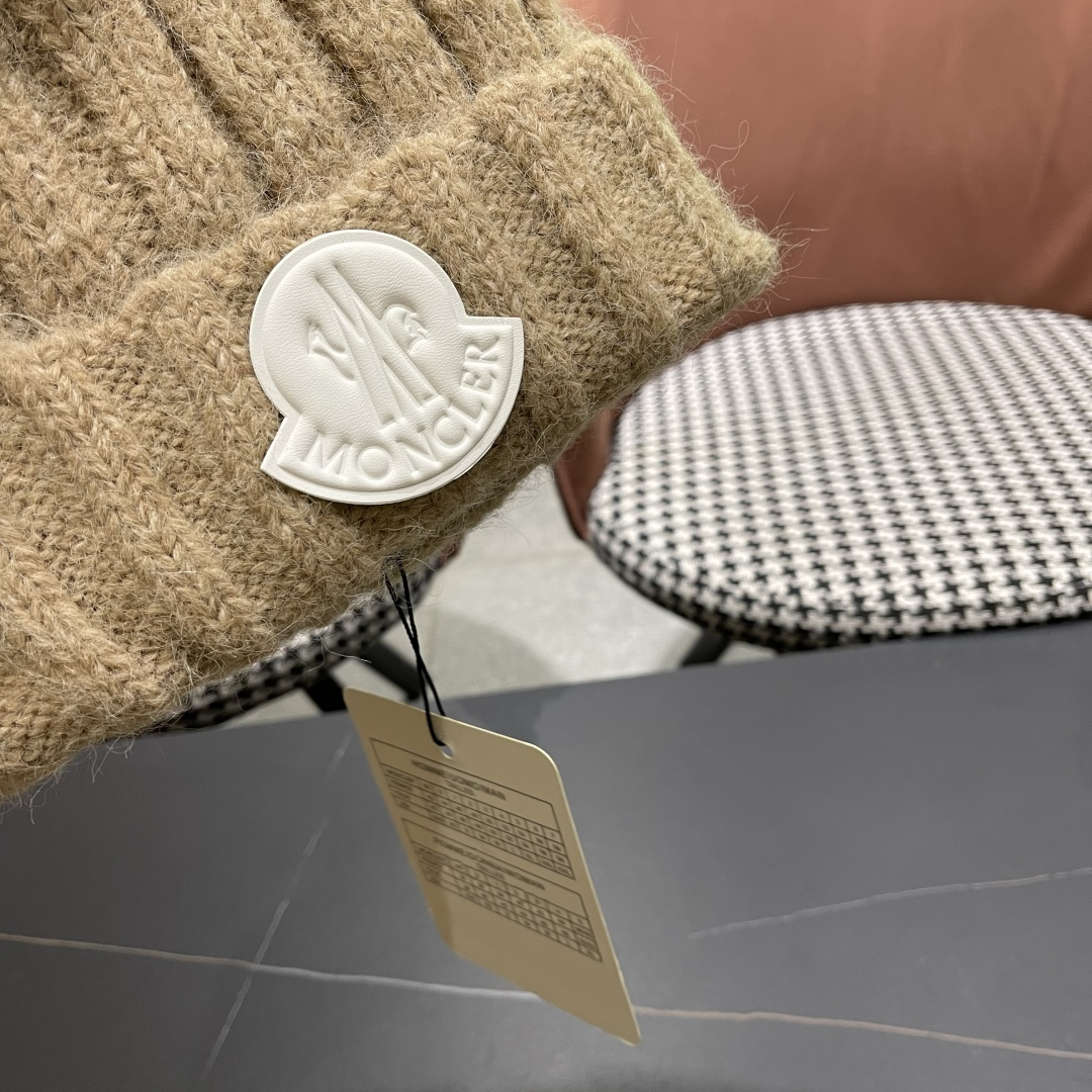  蒙口Moncler盟可睐💥官网经典针织帽，原单复刻.非常柔软亲肤，弹性很好💓有质感又非常百搭的款式~保