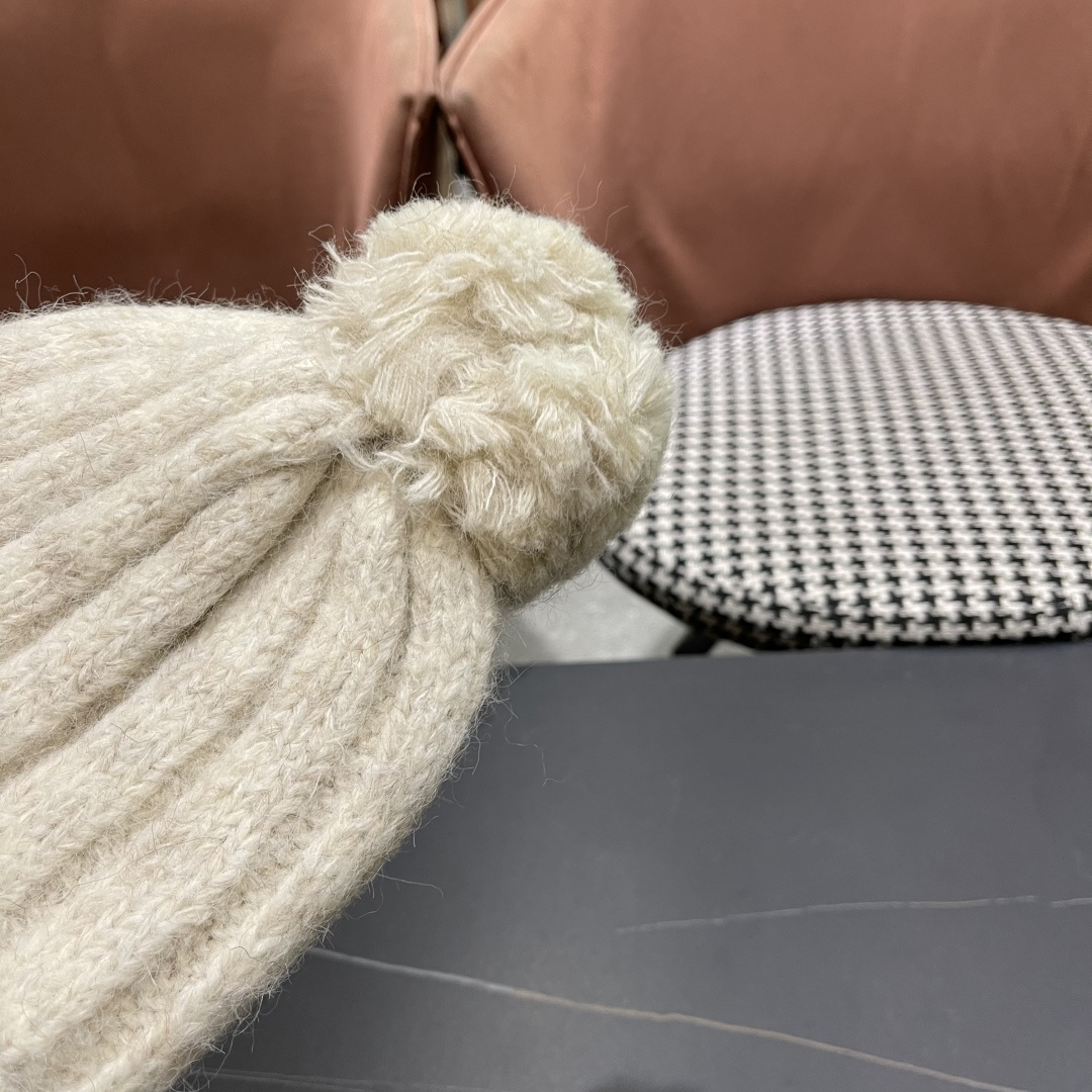  蒙口Moncler盟可睐💥官网经典针织帽，原单复刻.非常柔软亲肤，弹性很好💓有质感又非常百搭的款式~保