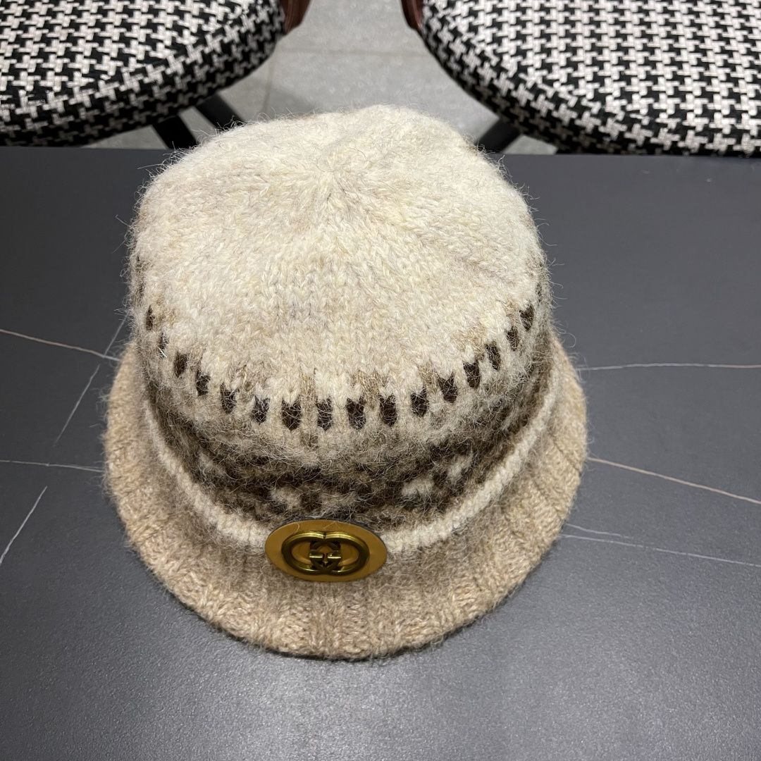  古奇渔夫帽♥️GUCCI 冬季加厚费尔岛风针织渔夫帽子女2025秋复古宽
檐显脸小保暖盆帽潮