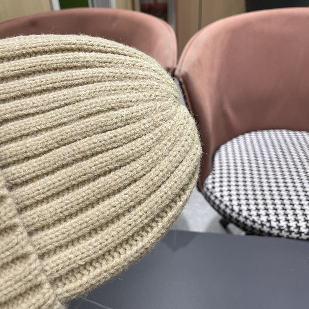  DIOR迪奥针织帽子女冬季复古百搭显脸小毛线帽保暖冷帽