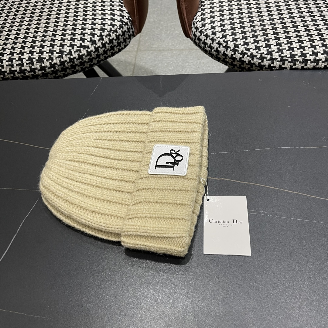  DIOR迪奥针织帽子女冬季复古百搭显脸小毛线帽保暖冷帽