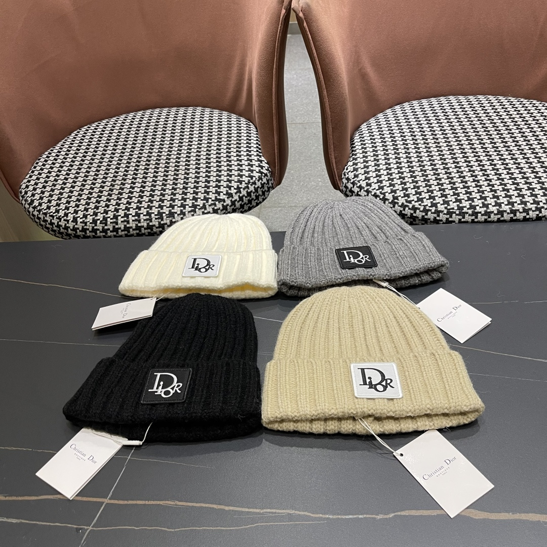  DIOR迪奥针织帽子女冬季复古百搭显脸小毛线帽保暖冷帽