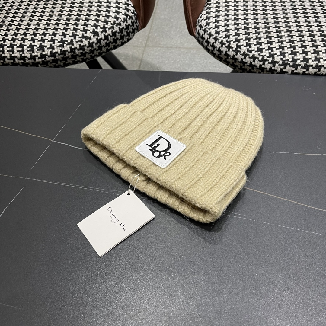  DIOR迪奥针织帽子女冬季复古百搭显脸小毛线帽保暖冷帽