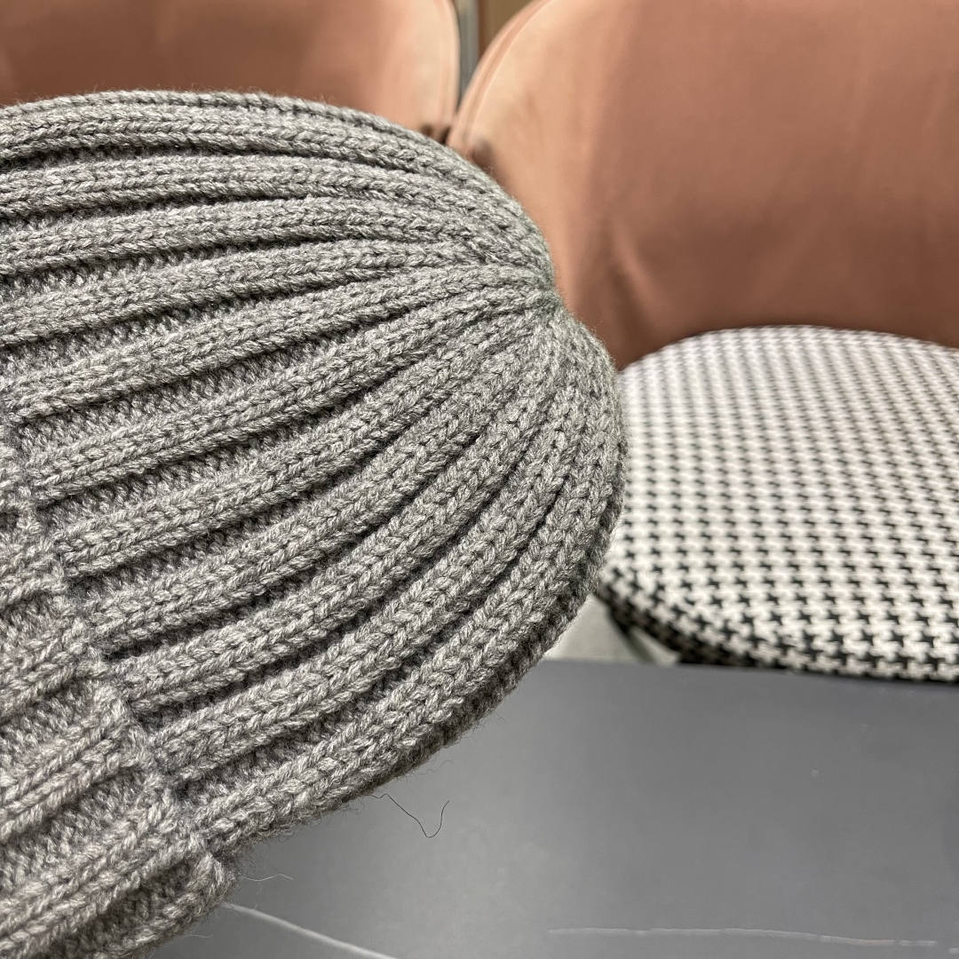  DIOR迪奥针织帽子女冬季复古百搭显脸小毛线帽保暖冷帽