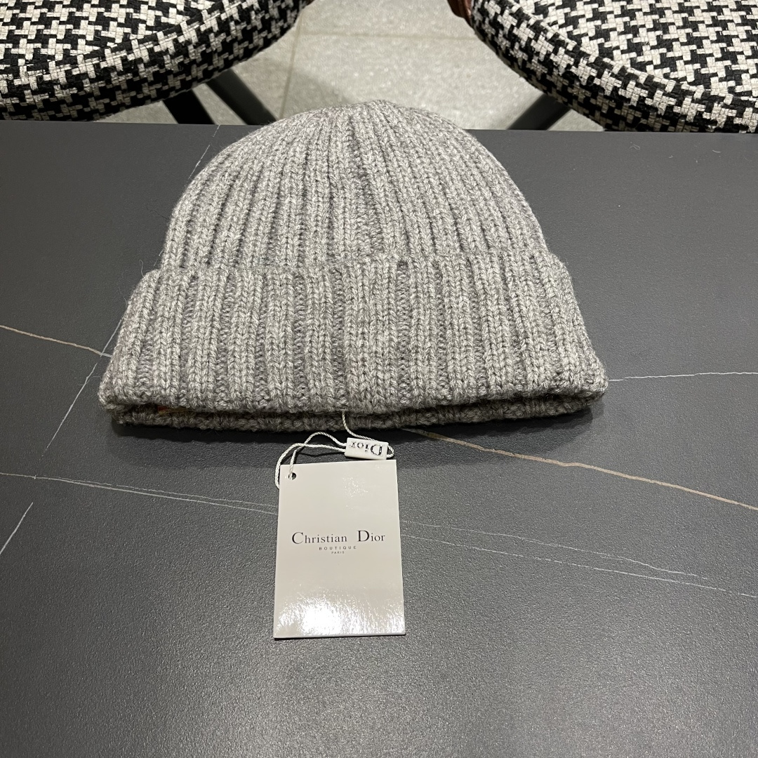  DIOR迪奥针织帽子女冬季复古百搭显脸小毛线帽保暖冷帽